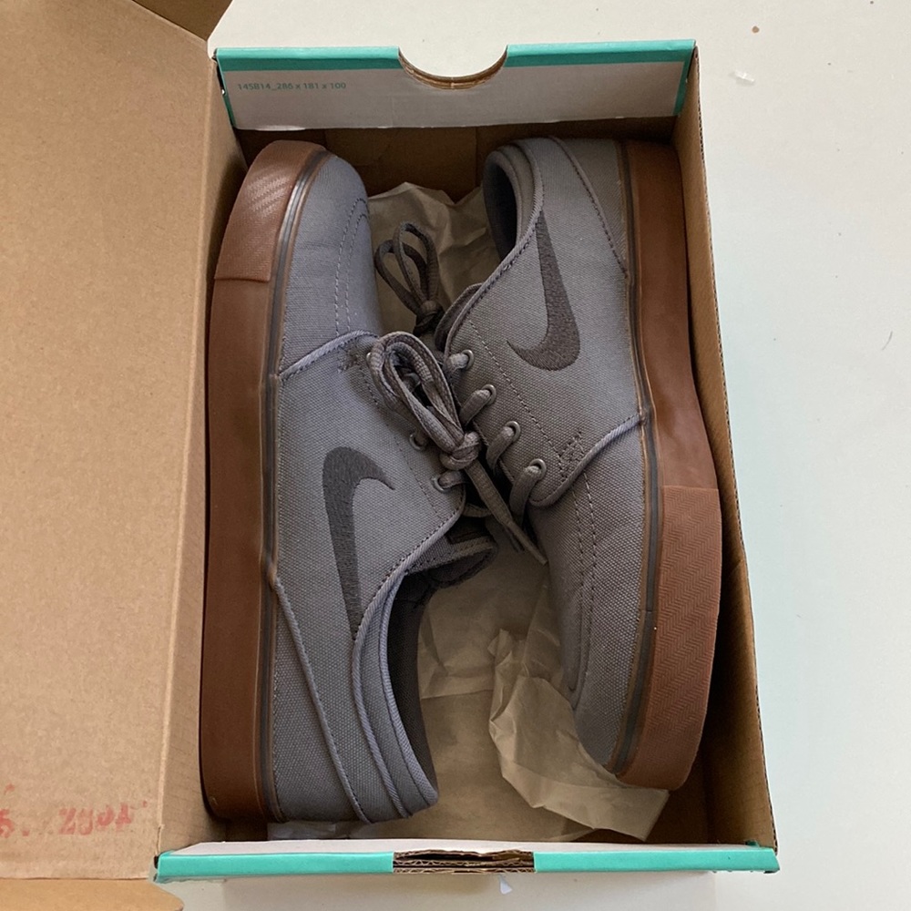 Nike Youth 6.5 Janoski